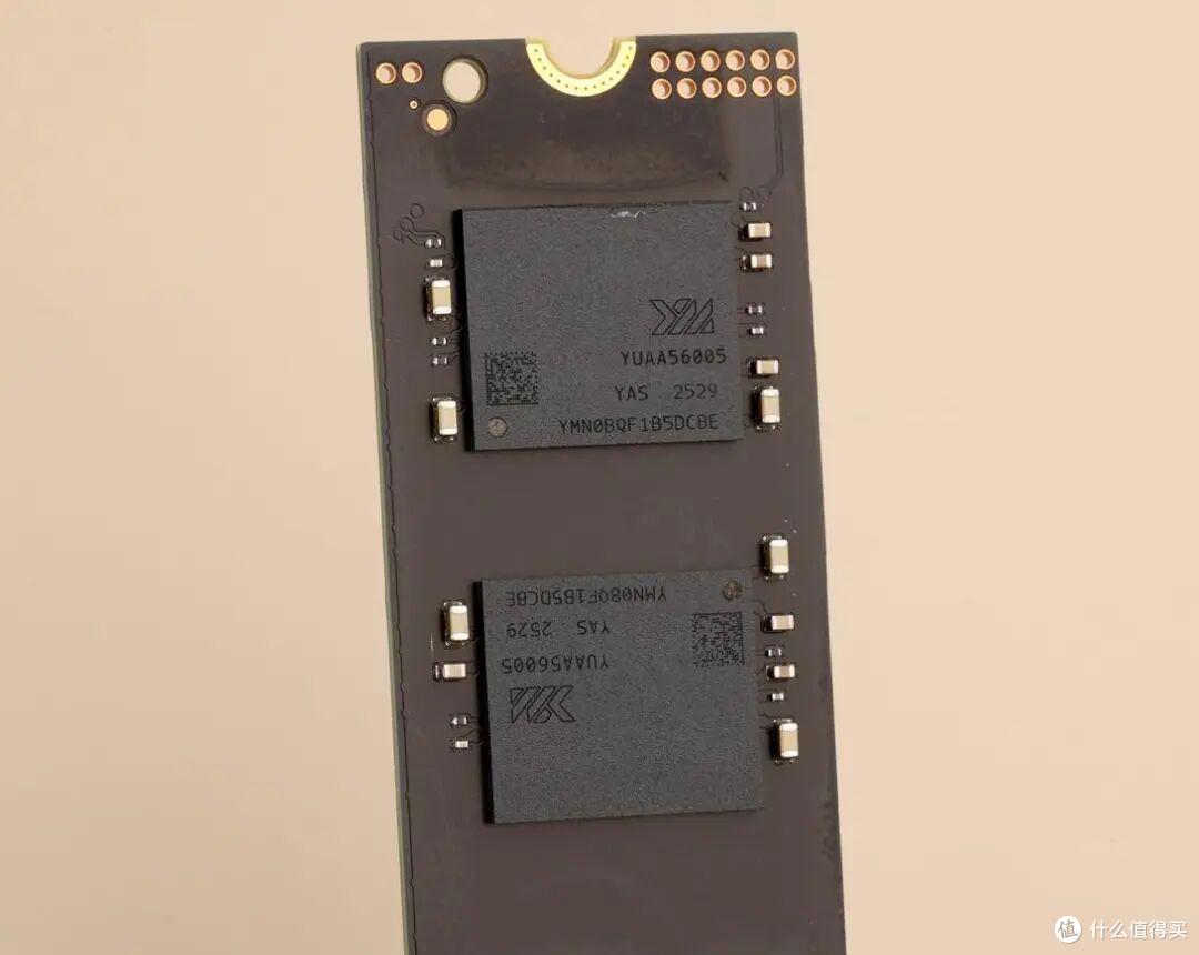 七彩虹将星X16 Pro游戏本测评:高画质,搭载长存PC42Q高性能SSD