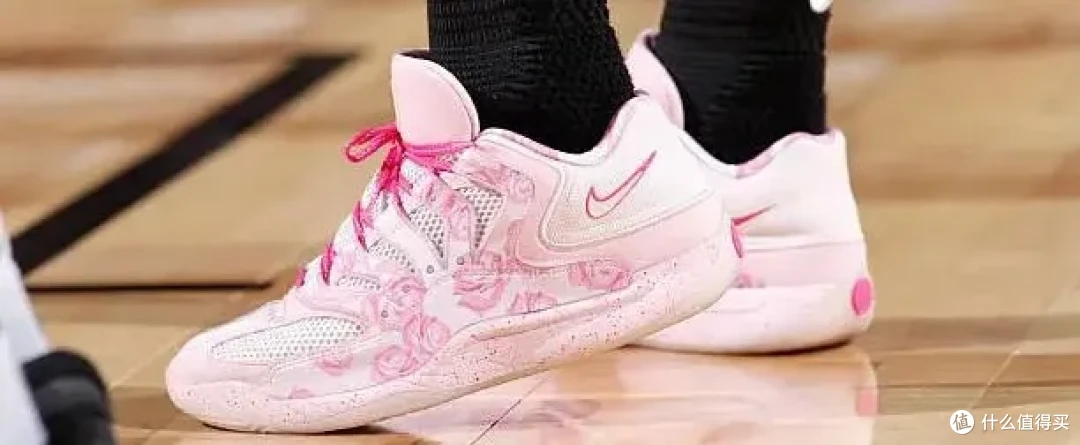 【NBA每日上脚】紫色的AJ最有韵味?日落东单不服!