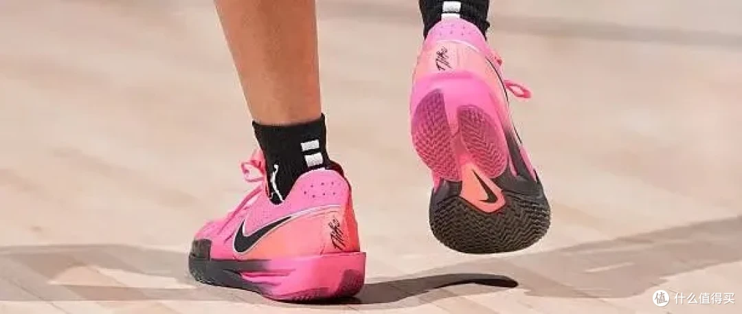 【NBA每日上脚】紫色的AJ最有韵味?日落东单不服!