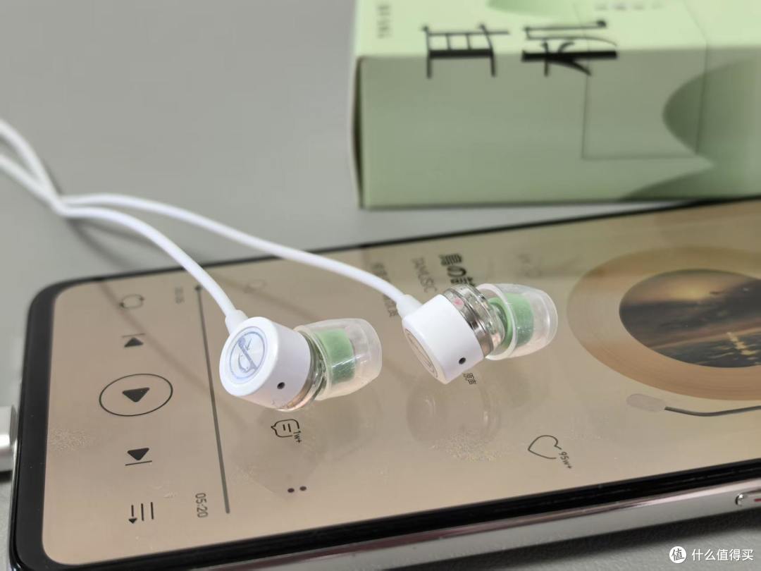 侧躺不疼、底噪接近零——夜莺Z1你试试