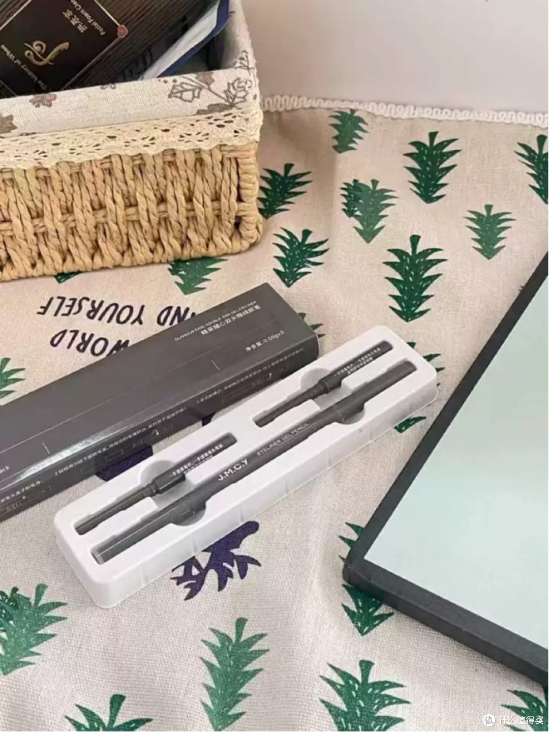眼线胶笔选购指南:健美创研与唯资的眼线胶笔,选哪个好?