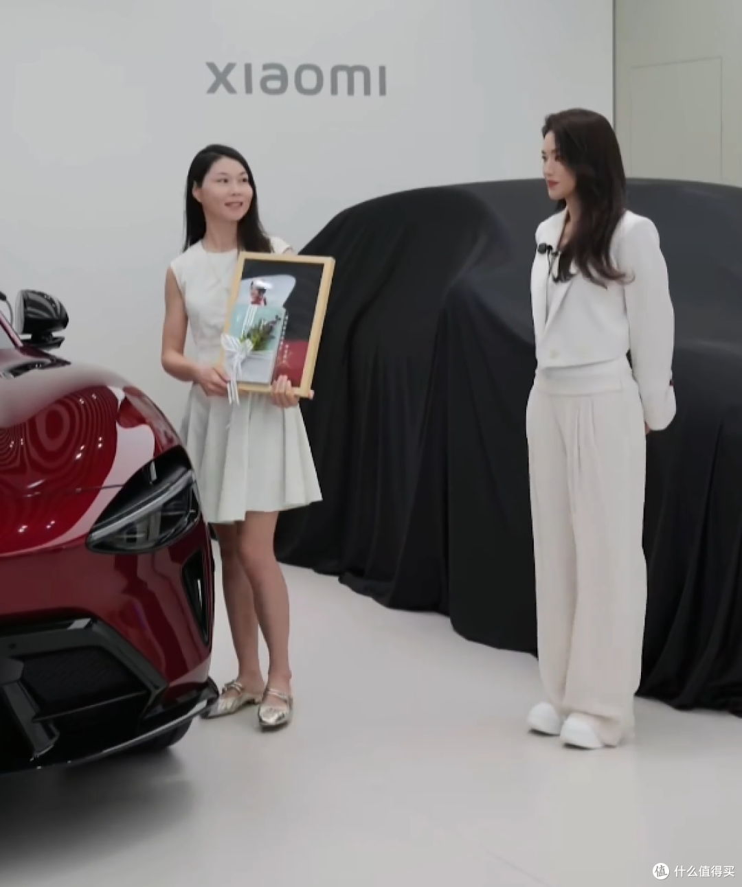 小米YU7 GT,雷军和舒淇一起,为首批6位车主交付了新车