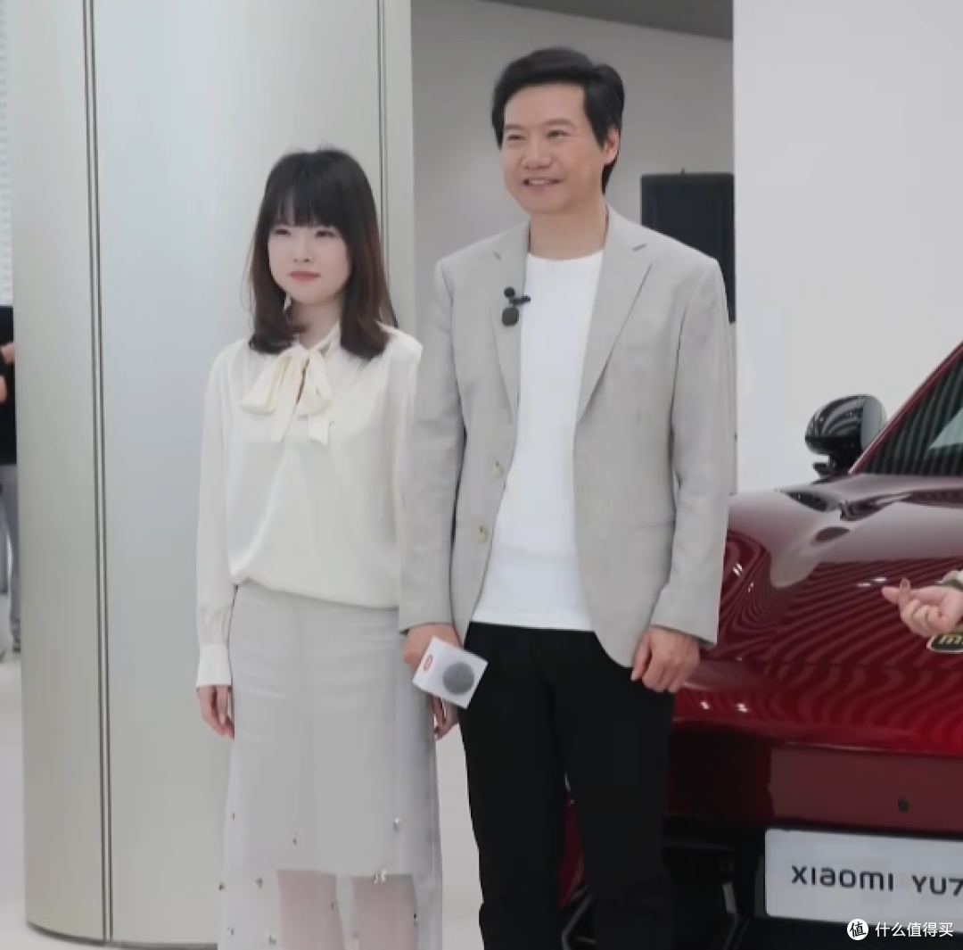 小米YU7 GT,雷军和舒淇一起,为首批6位车主交付了新车