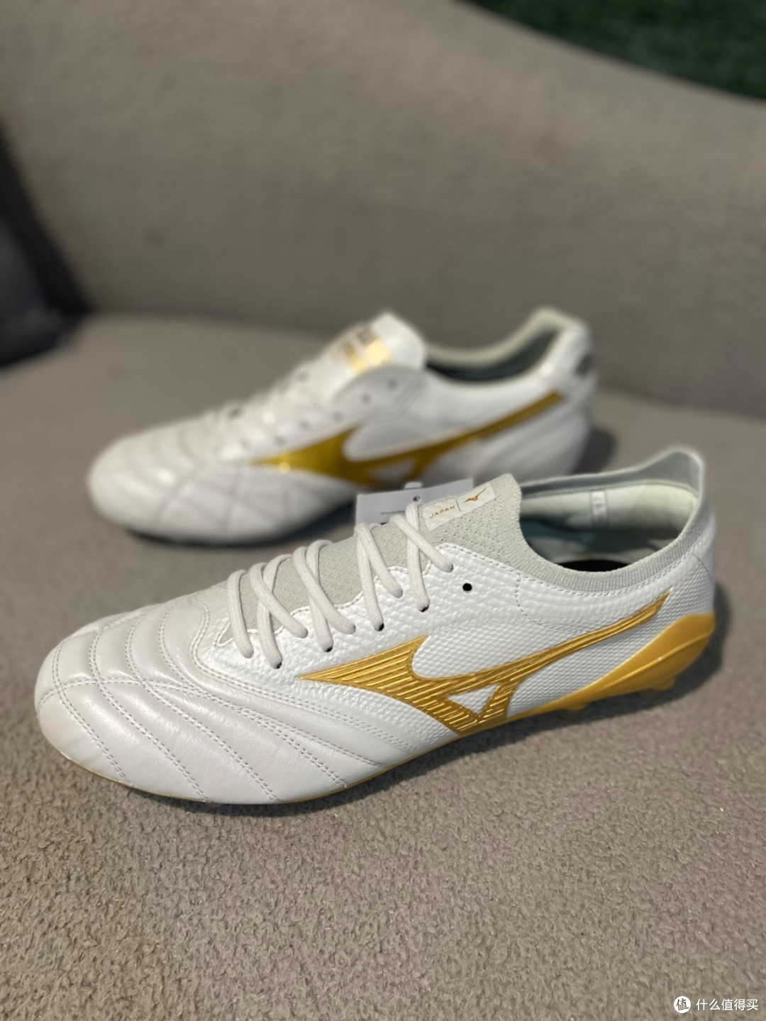 美津浓Morelia Ⅱ足球鞋,养生踢球的温柔守护
