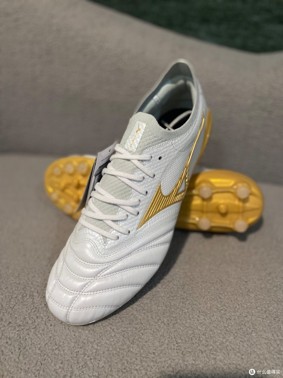 美津浓Morelia Ⅱ足球鞋,养生踢球的温柔守护
