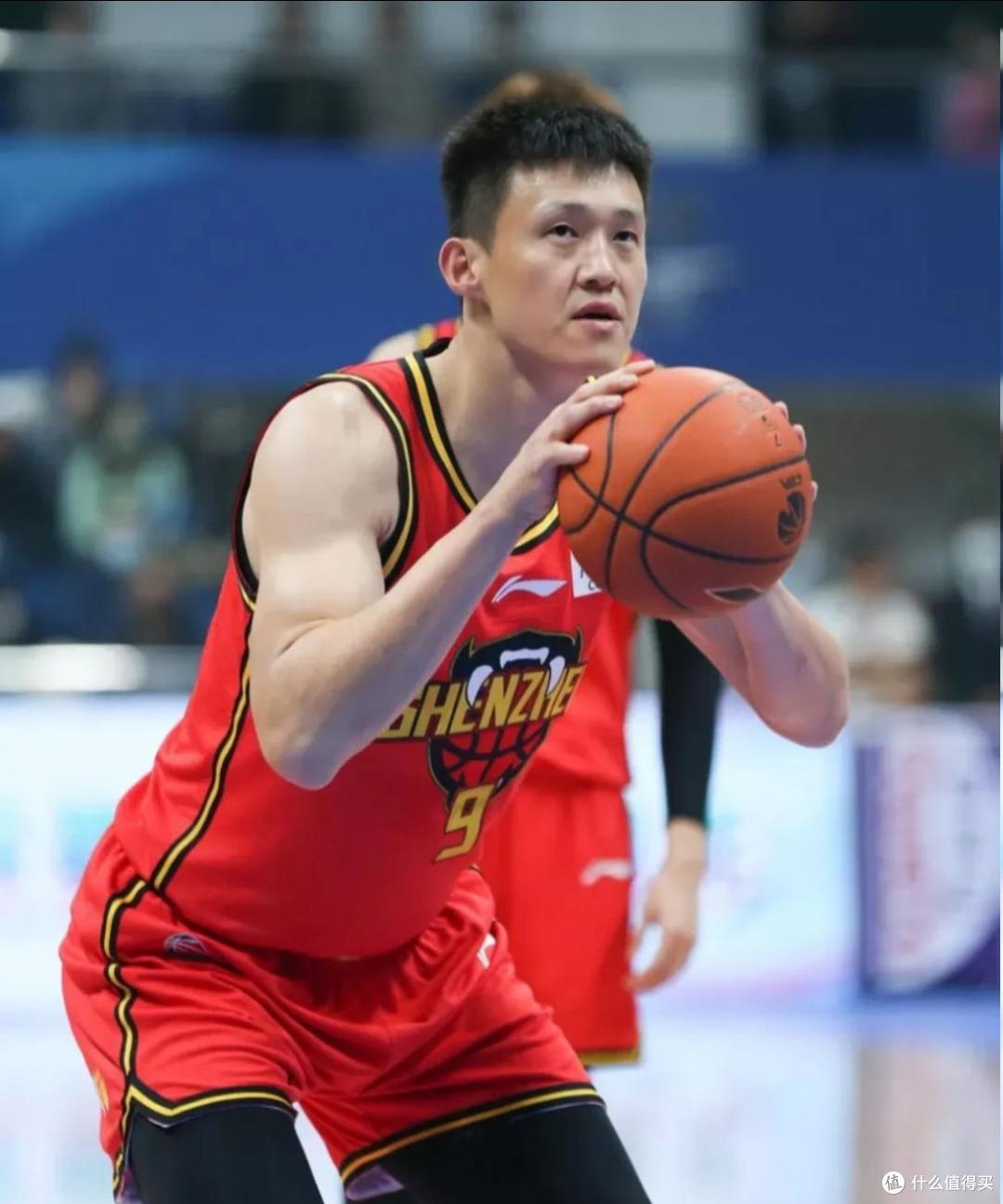 周鹏合同到期，会回广东宏远吗？将会和家人商量是否继续打球
