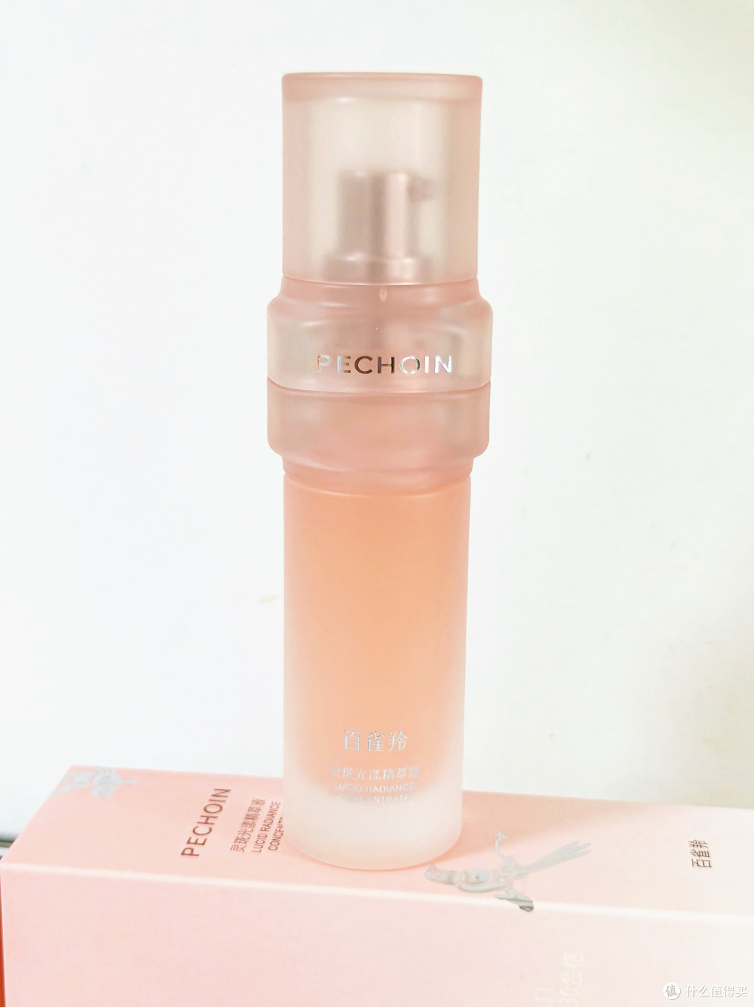 压力垮脸,油敏肌选购指南:深度测评百雀羚灵珑精华,这些坑别踩