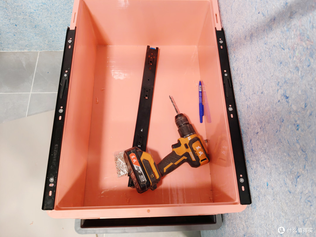 全屋定制要几千？超低成本DIY双排衣柜，实用度和性价比拉满