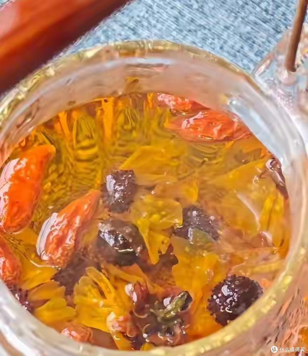 熬夜肝火旺，三款茶饮助降火