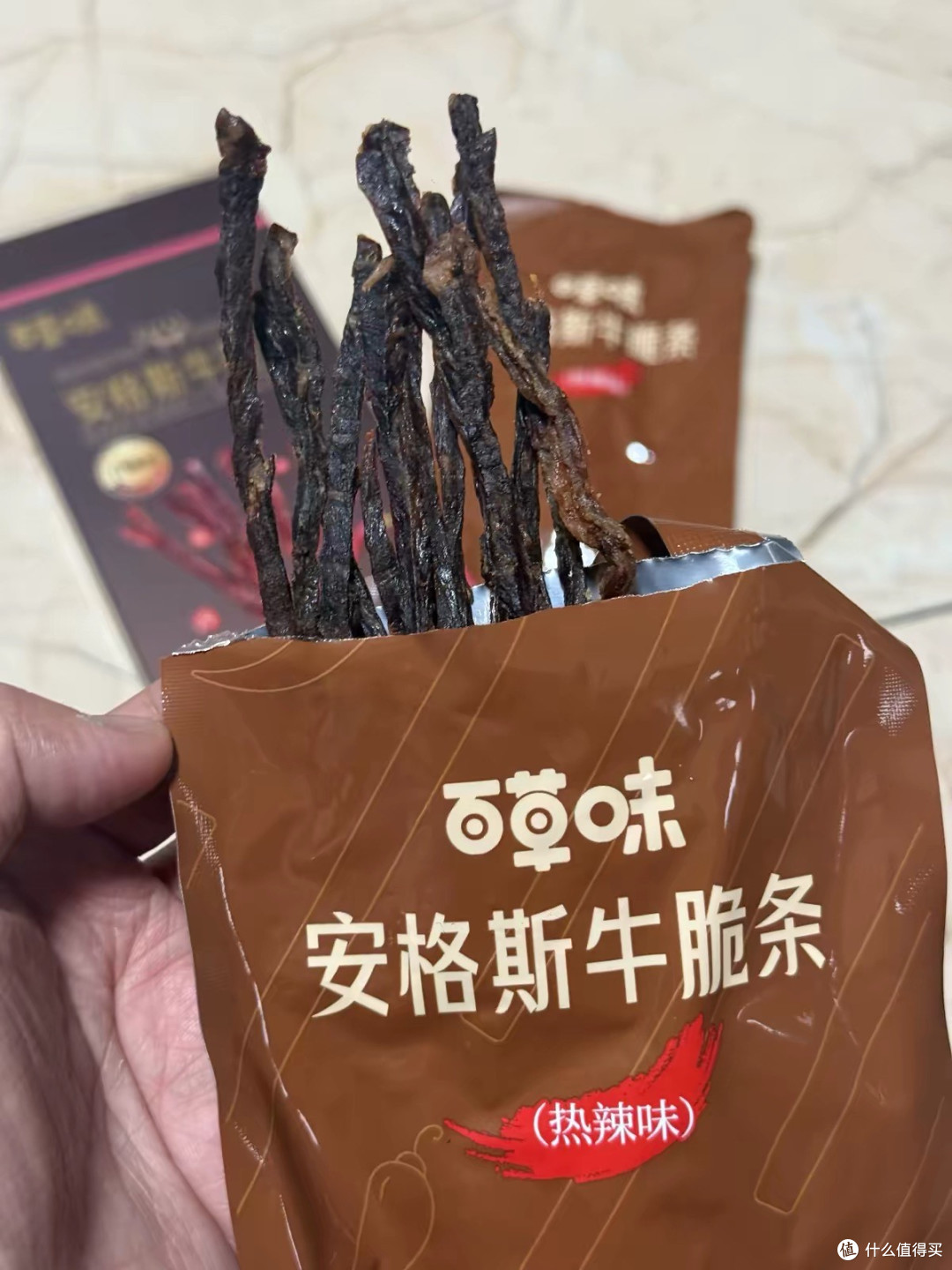 百草味安格斯牛脆条：把“牛排香”做成咔嚓脆