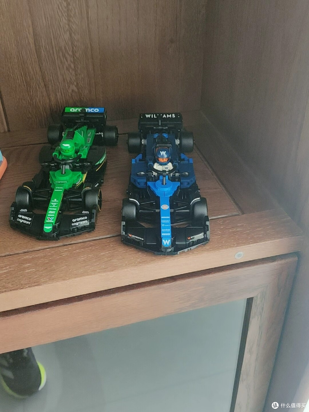 乐高F1积木：从银箭到马丁绿