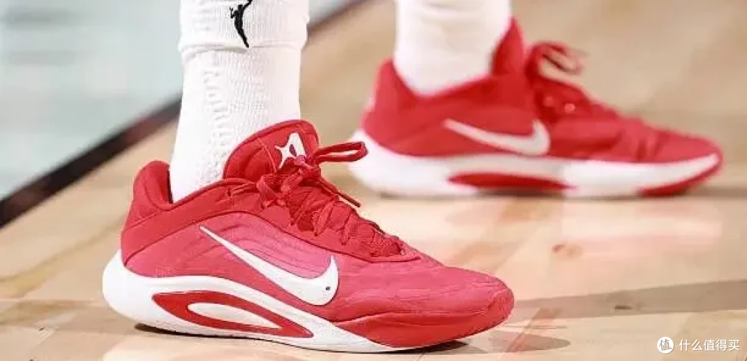 【NBA每日上脚】伦纳德都没这待遇？布林克专属PE美疯了