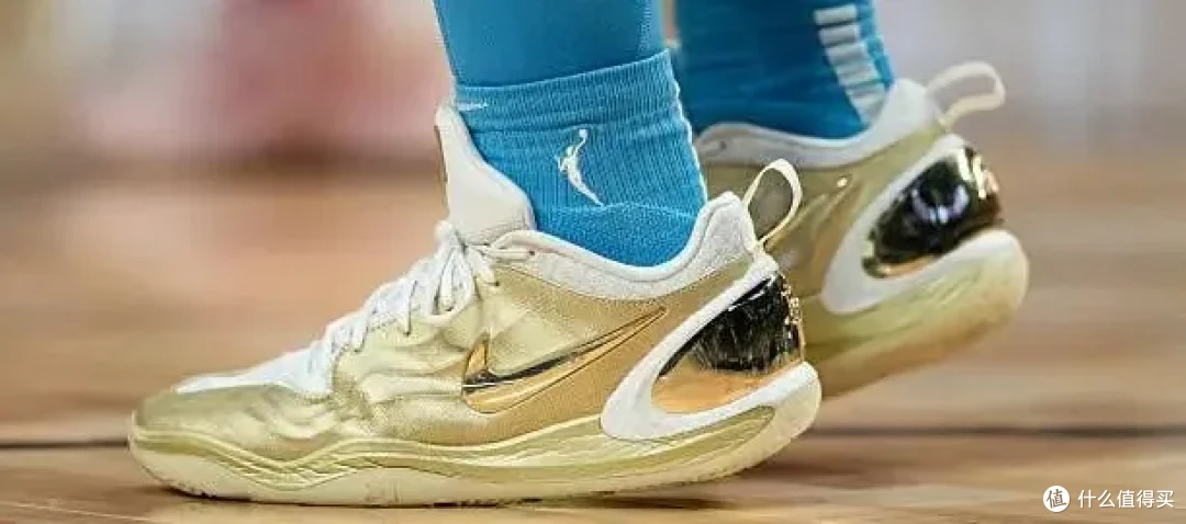 【NBA每日上脚】伦纳德都没这待遇？布林克专属PE美疯了