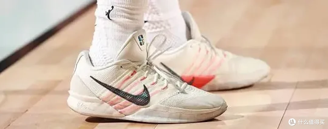 【NBA每日上脚】伦纳德都没这待遇？布林克专属PE美疯了