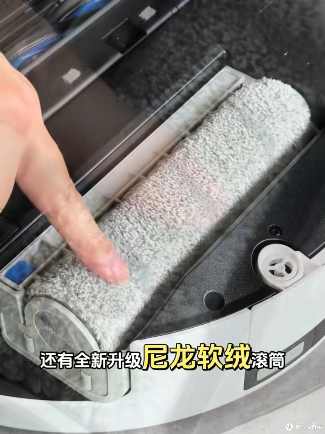 科沃斯T80S:超薄嵌入+滚筒,重新定义扫地清洁“丝滑感”