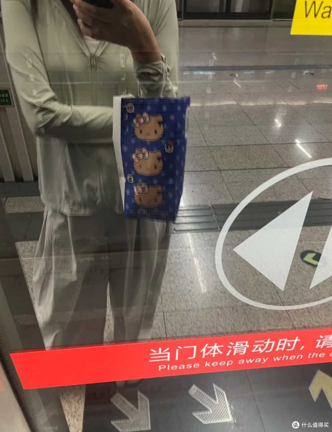 年轻人上班的“通勤包”,能有多邪修?我也是被惊艳到了