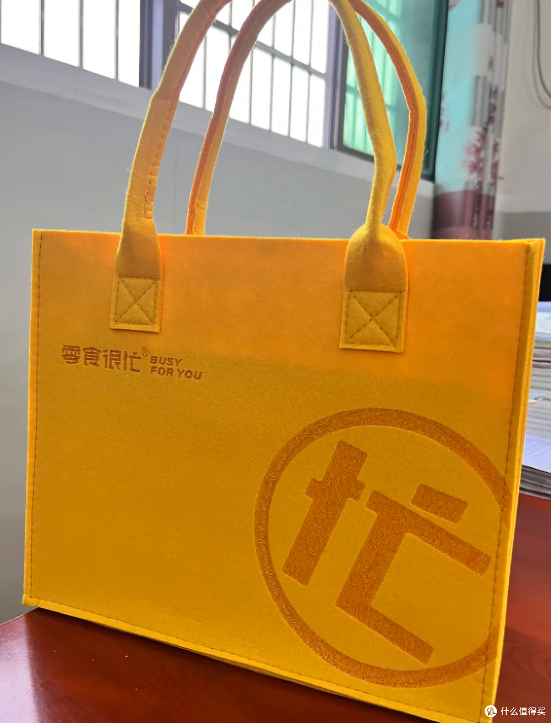 年轻人上班的“通勤包”,能有多邪修?我也是被惊艳到了