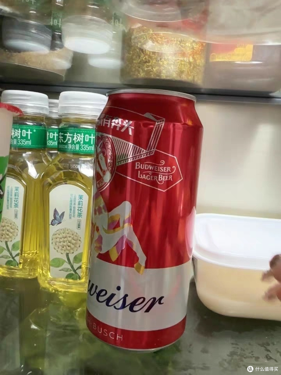 足球赛事与冰爽啤酒的完美搭配