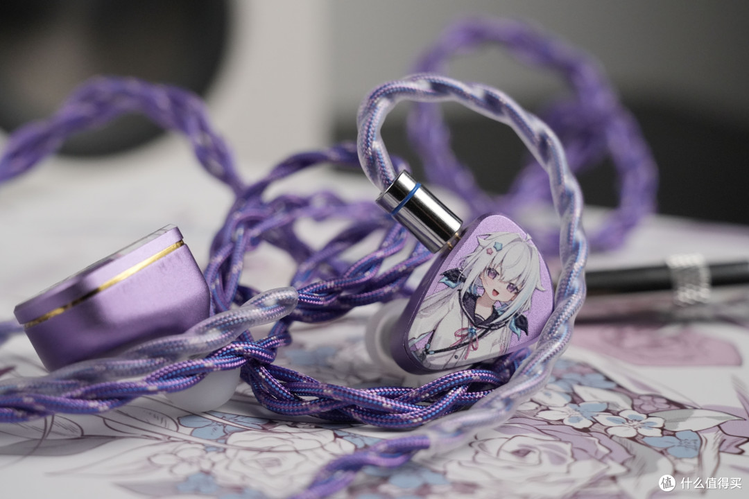 要素过多?分享下CVJ的联名套装,希+莉拉