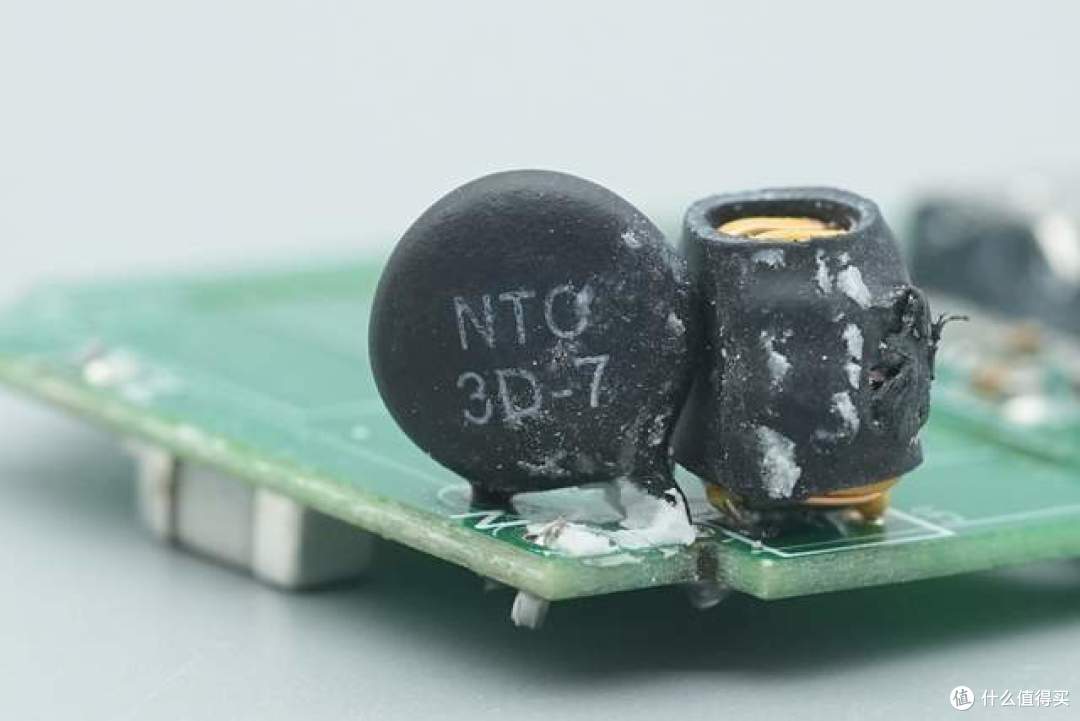 实测支持PD3.2与AVS!睿元65W单口快充拆解