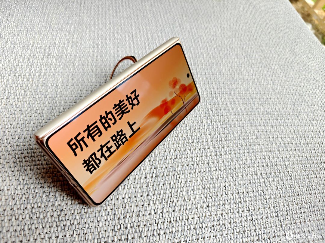 都2026年了!买折叠屏到底是不是智商税?五年换了三台聊点实话
