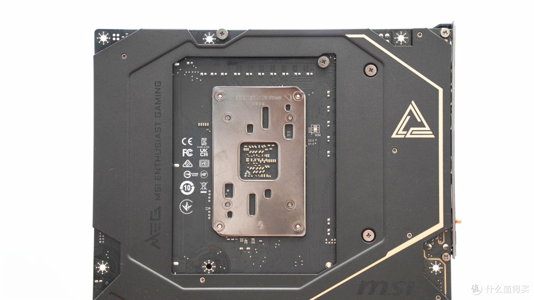 堆料感人硬核次旗舰定位!微星MEG X870E ACE MAX战神主板 评测