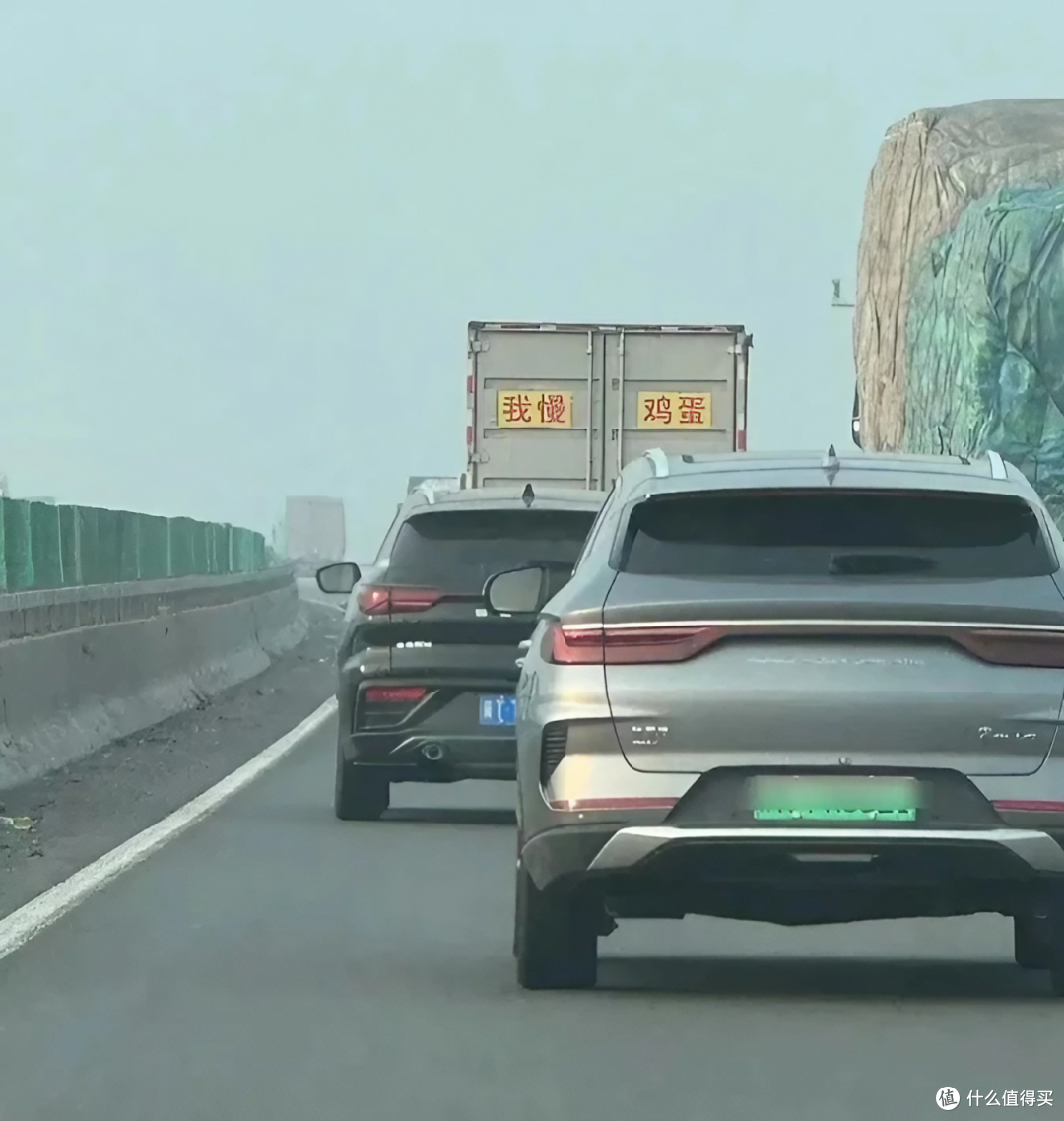 为什么汽车在高速上行驶,感觉速度比实际速度要慢?一起来看原因