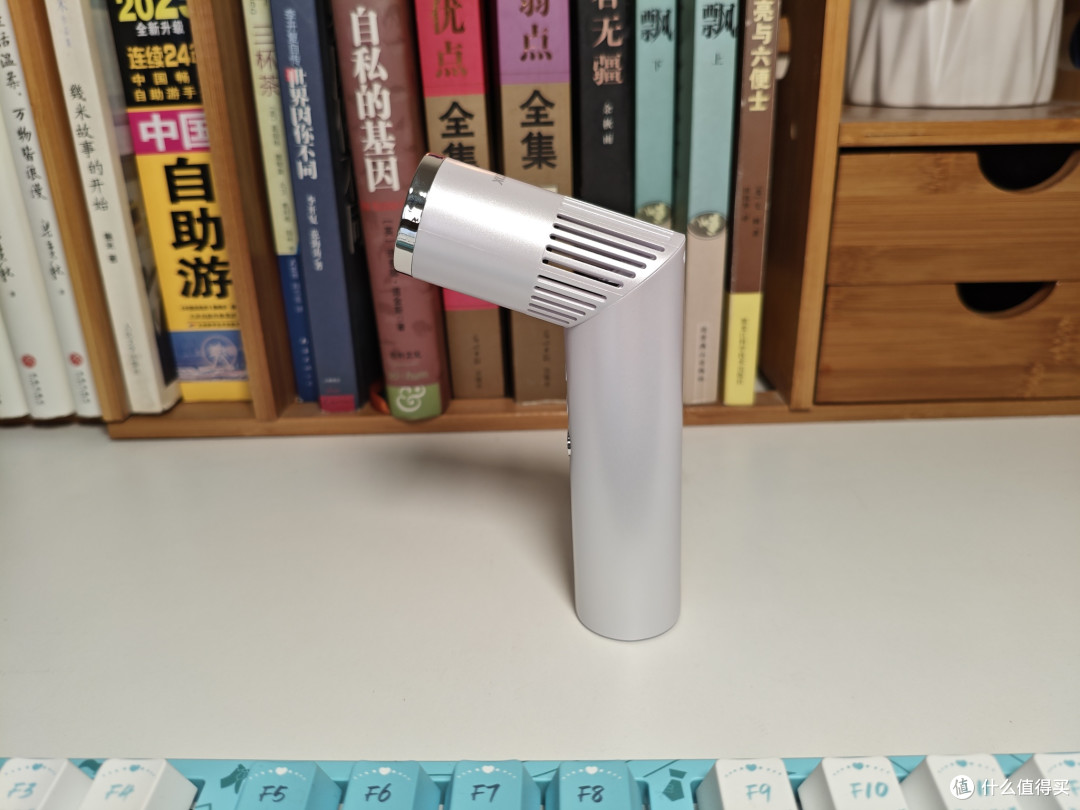 告别夏日闷热,西圣Wind S手持小风扇,多场景适用的清凉好物