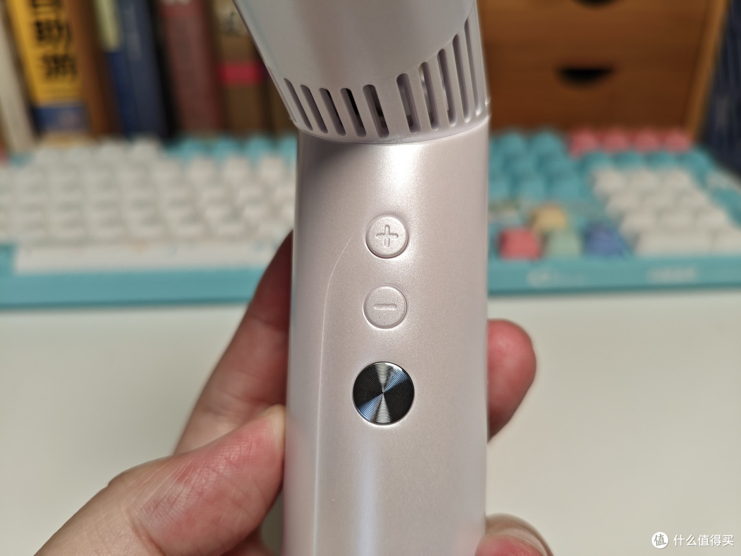 告别夏日闷热,西圣Wind S手持小风扇,多场景适用的清凉好物