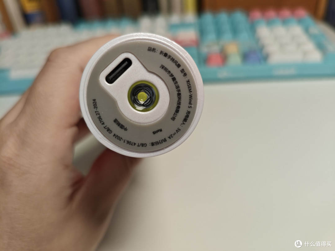 告别夏日闷热,西圣Wind S手持小风扇,多场景适用的清凉好物