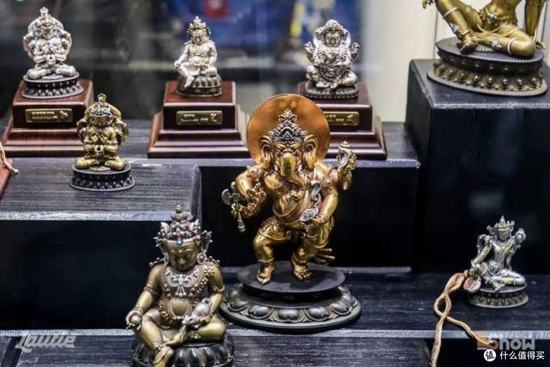 万元精工一物难求 男版泡泡玛特 EDC从小众玩物成长为千万级生意