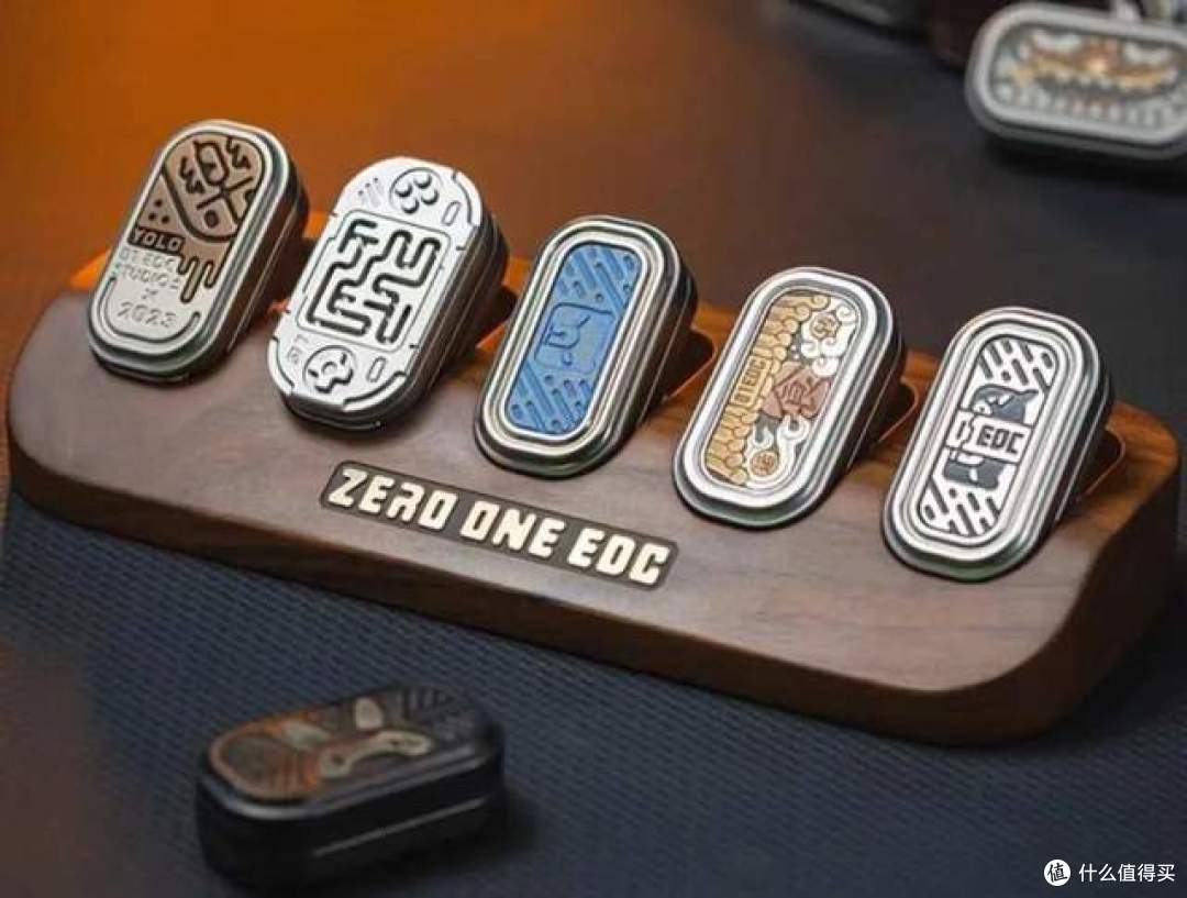 万元精工一物难求 男版泡泡玛特 EDC从小众玩物成长为千万级生意