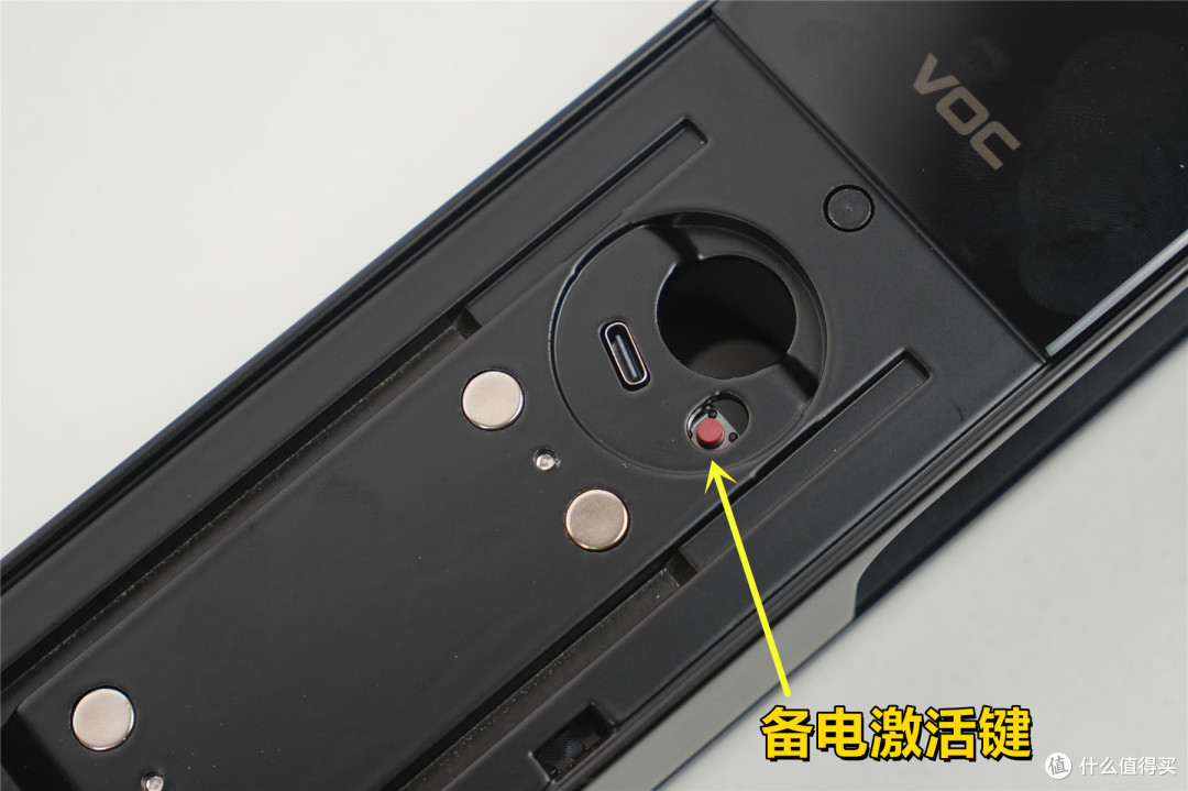 VOC T30 Max智能锁:掌静脉+人脸+指纹解锁,双摄监控安全感拉满
