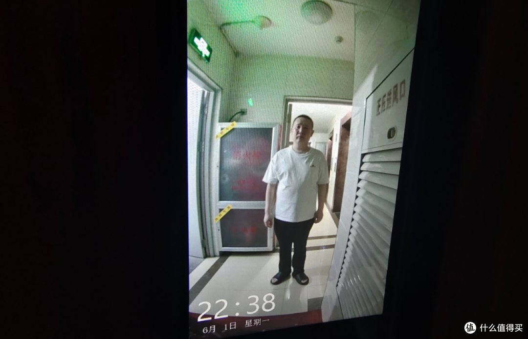 VOC T30 Max智能锁:掌静脉+人脸+指纹解锁,双摄监控安全感拉满
