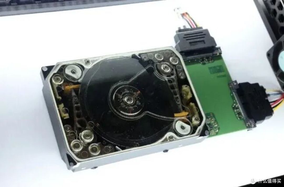所有人都在买GPU,没人注意AI真正的瓶颈在哪