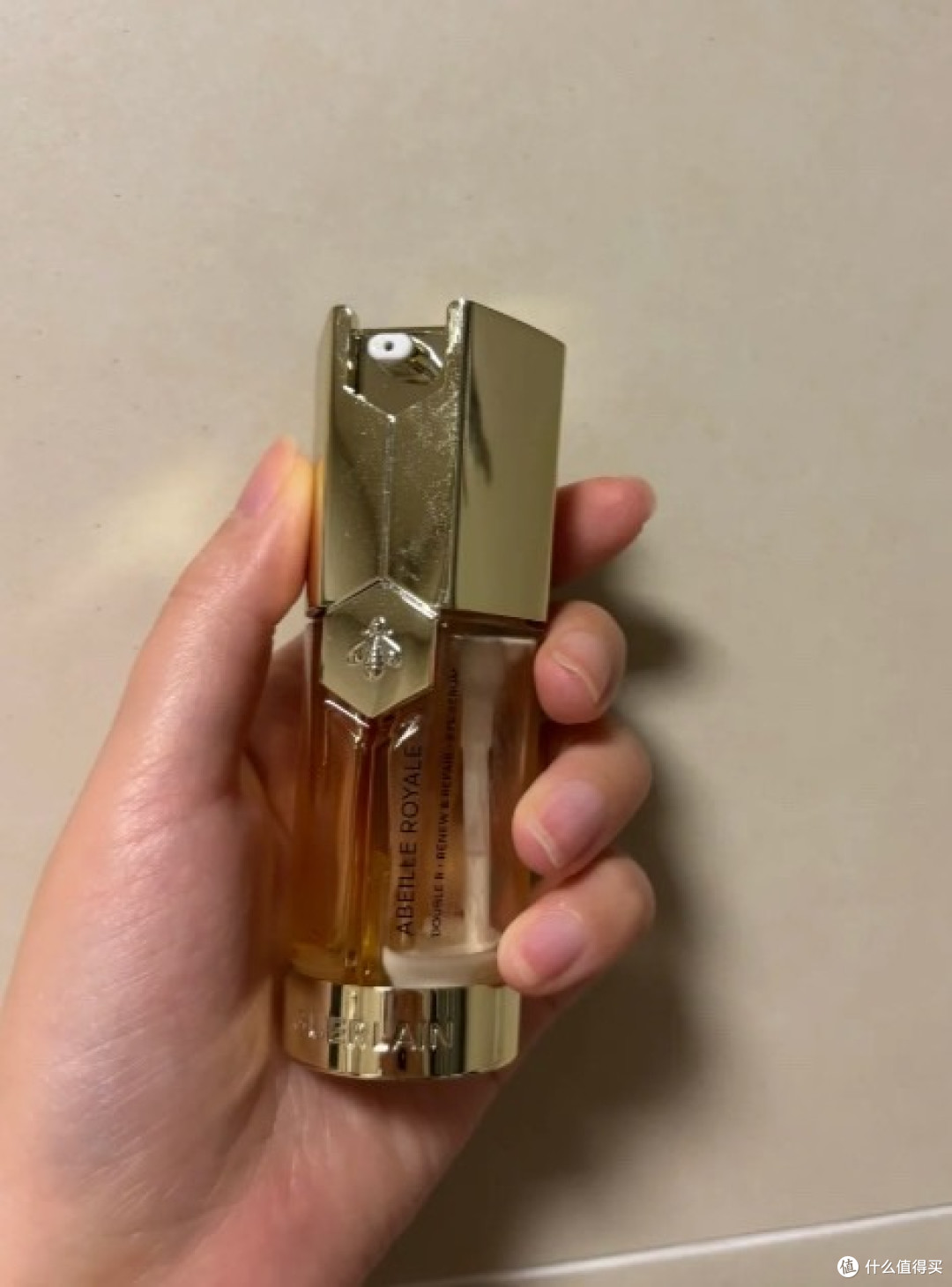眼周暗沉用什么眼油管用?熬夜党本命!3款眼油焕亮眼周消浮肿