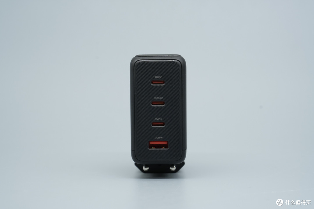 拆解报告:泓富电子140W 3C1A智能屏显氮化镓充电器