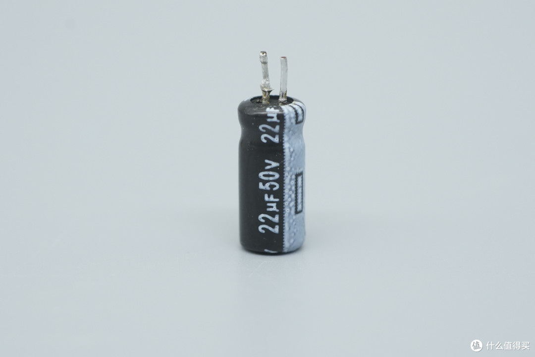 拆解报告:泓富电子140W 3C1A智能屏显氮化镓充电器
