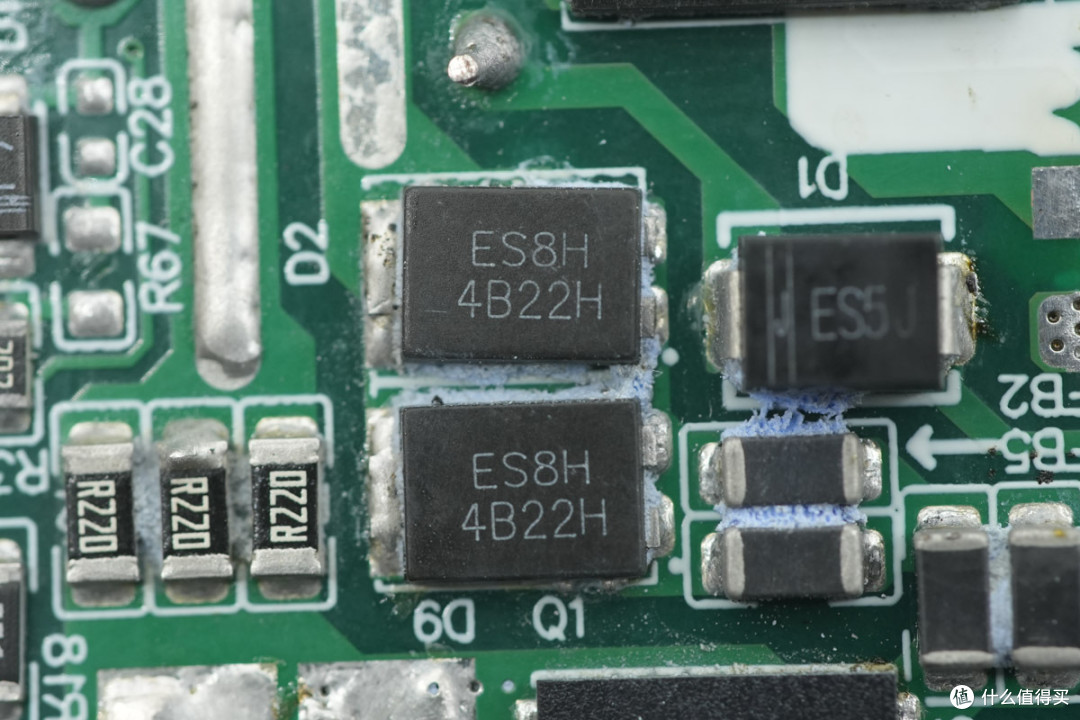拆解报告:泓富电子140W 3C1A智能屏显氮化镓充电器