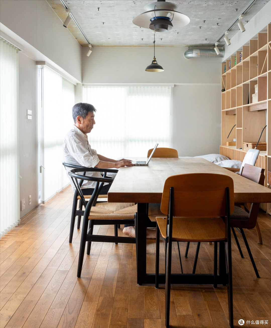 60后退休夫妇晒出生活照：住65㎡，从不断舍离，家中照样井井有条