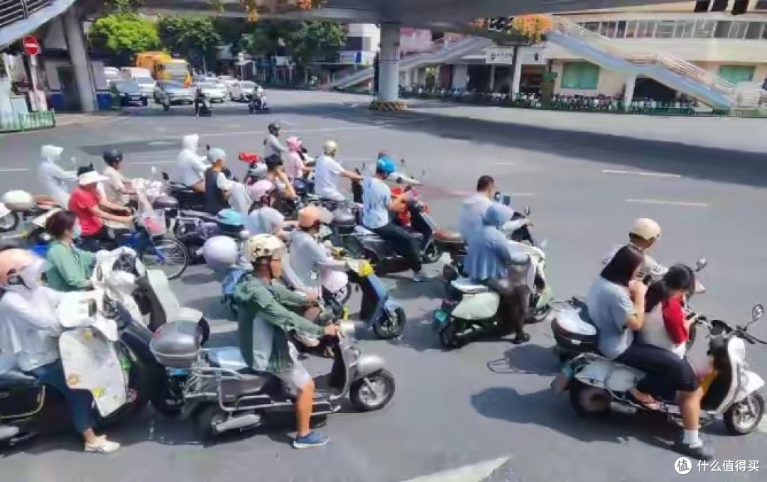 倒计时!电自新规落地:从“管车”到“管链”,中小玩家生死劫?