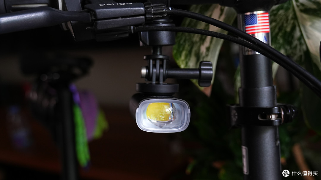 迈极炫RC1000车灯评测:百元价位夜骑神器,新手闭眼入!