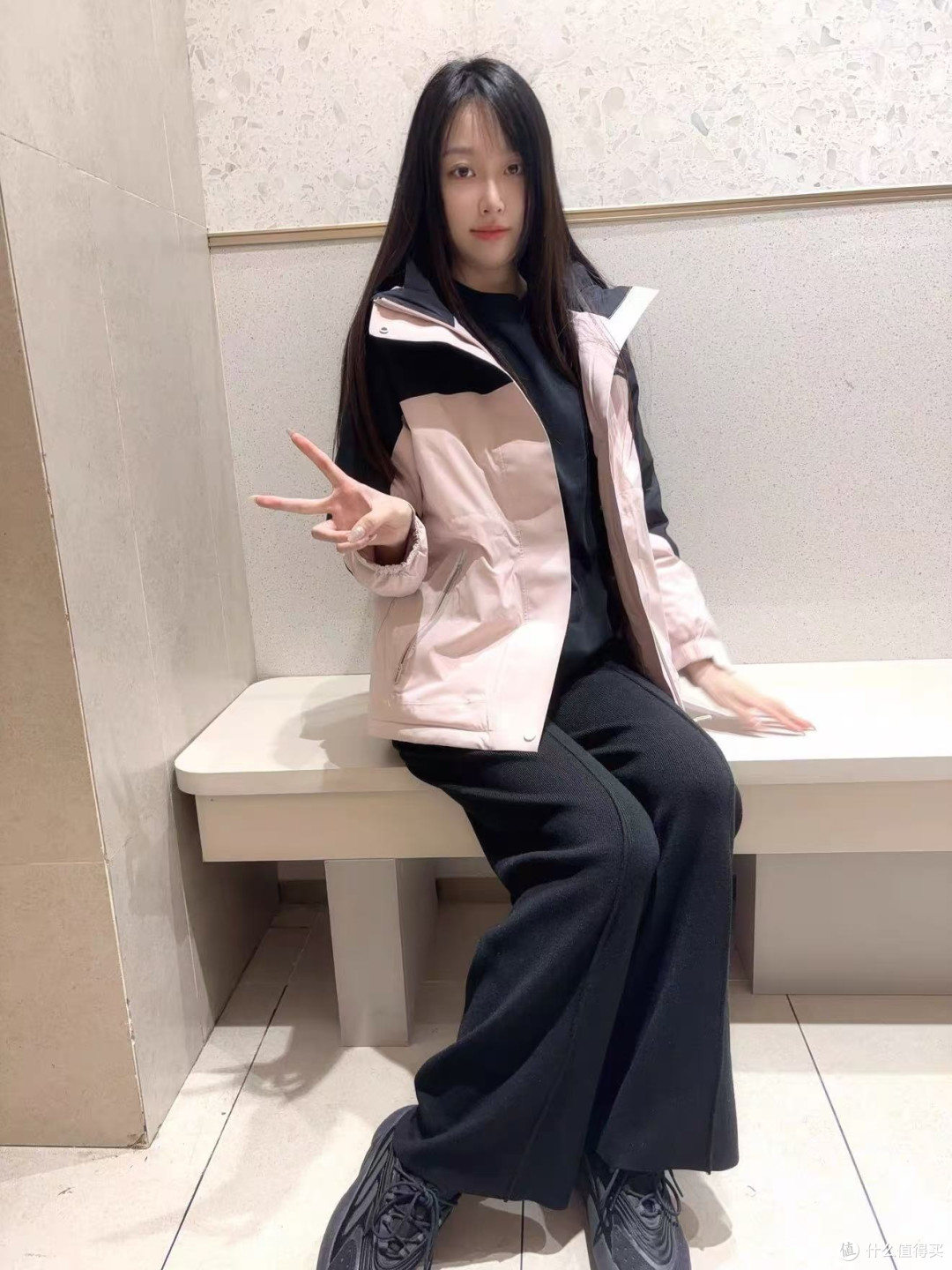 玛莎黑金收腰冲锋衣,三防鹅绒服帅到没朋友