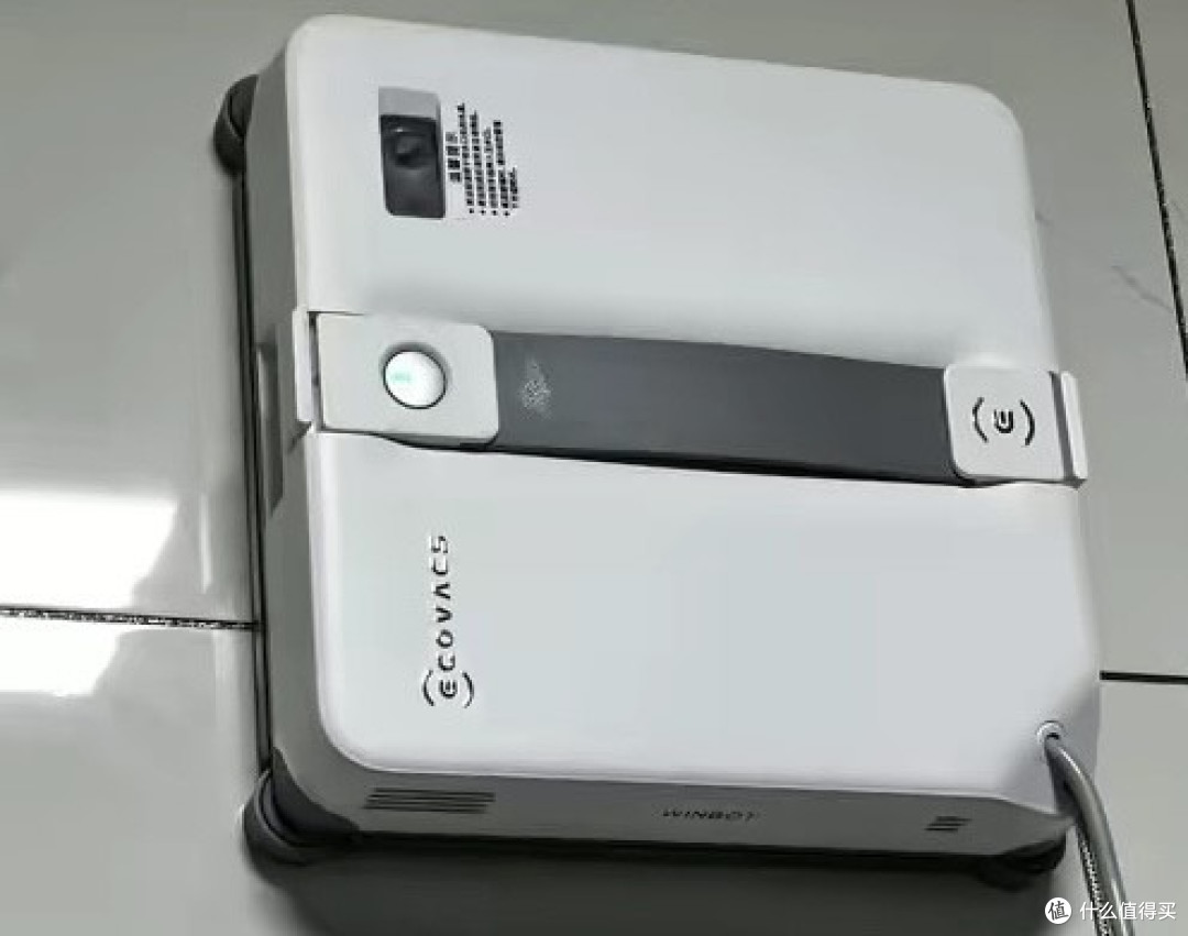 科沃斯窗宝MINI2解决高层擦窗难题