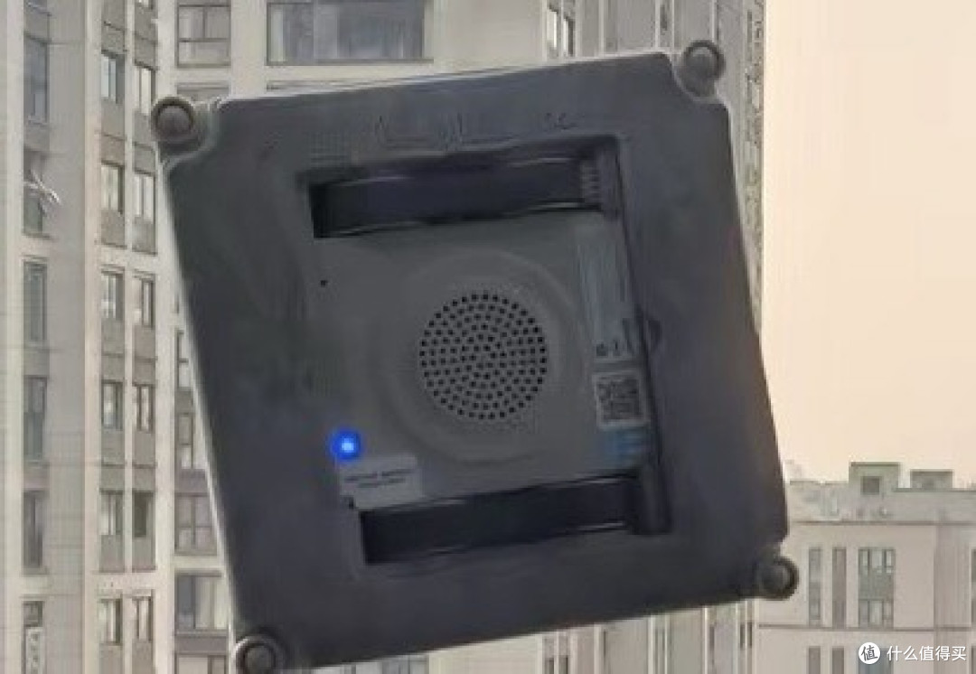 科沃斯窗宝MINI2解决高层擦窗难题