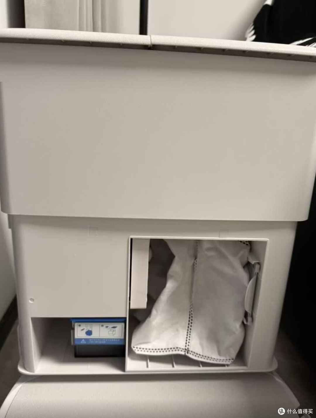 解放双手的终极形态？科沃斯T90 PRO：热水洗抹布+自动集尘真的香