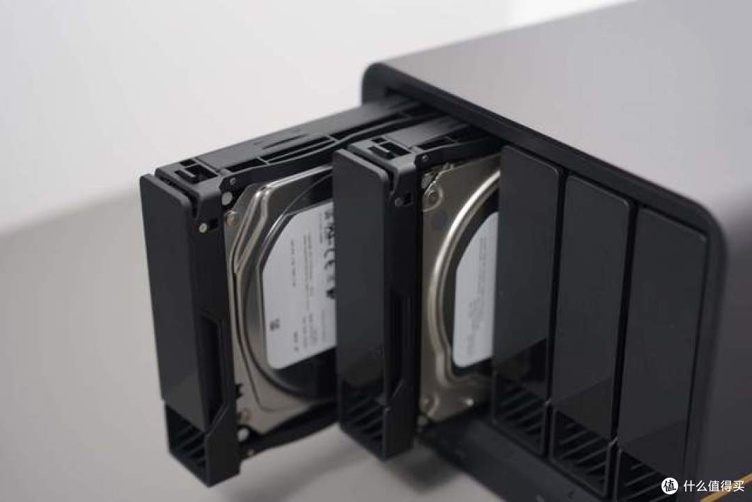深度实测一月|海康存储MAGE50X:家用、开店、摄影三场景通吃NAS