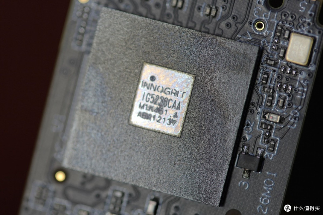 七彩虹B850M超级黑刃与AMD 锐龙 7 9700X 618装机配置晒单
