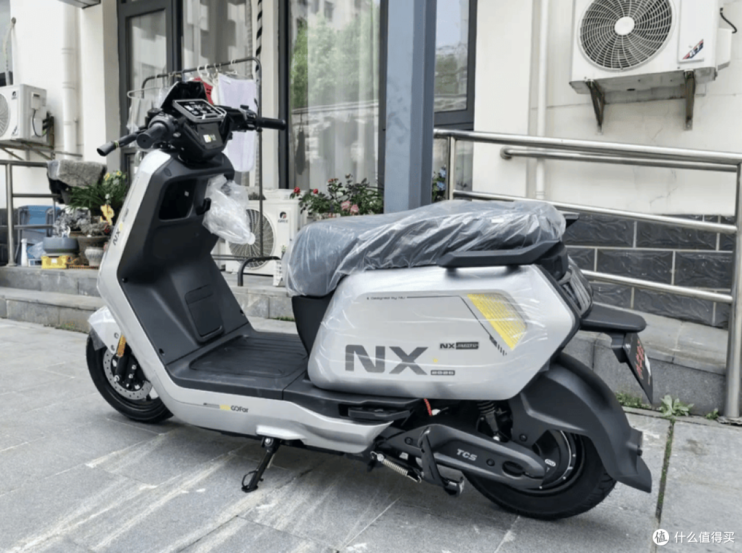 6500元买电摩，小牛NX马拉松和九号M3闪骑怎么选？