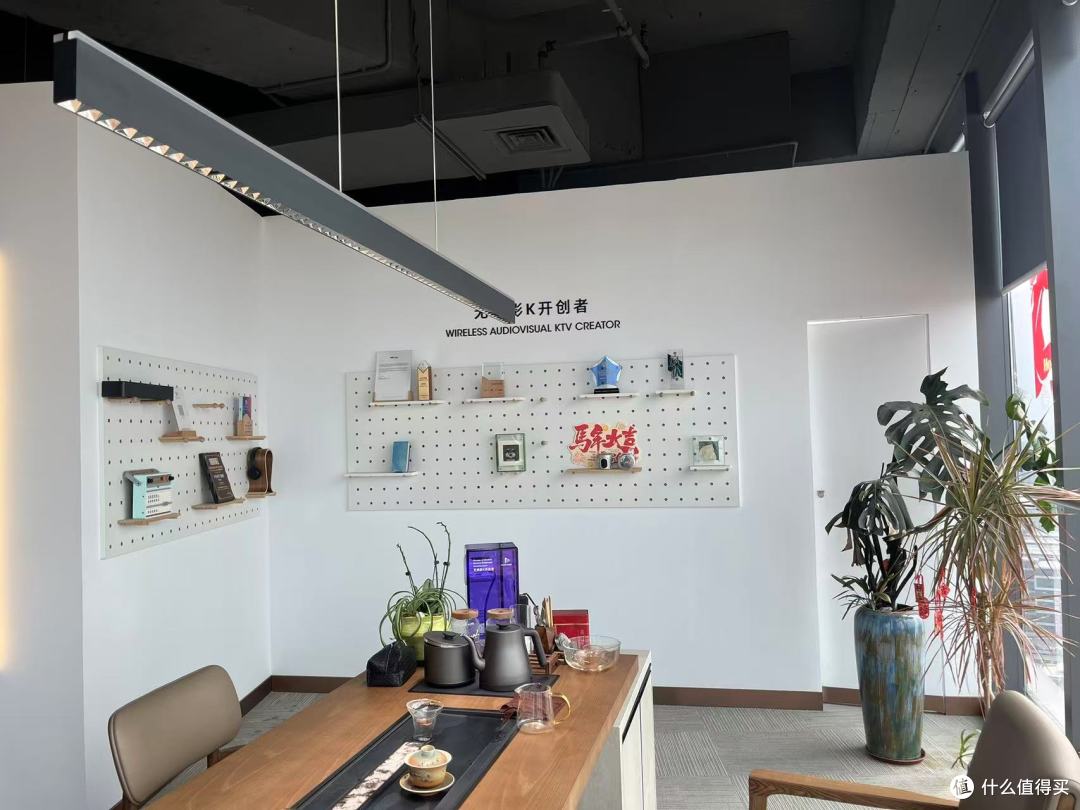 精装房不想砸墙布线,如何组建一套无延迟的无线家庭影院?